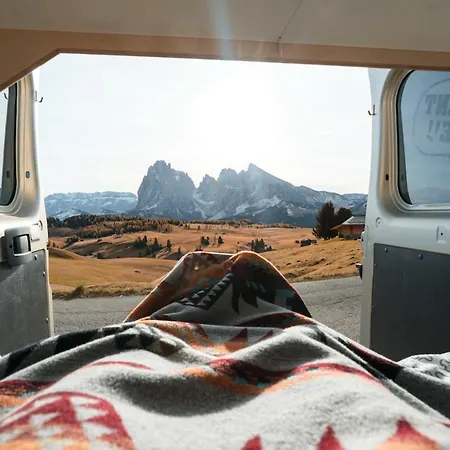 Indie Campers Campervan In Campingplatz